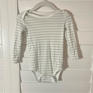 Hart + Land Striped Long Sleeved Onesie White Grey Size 6-12 months